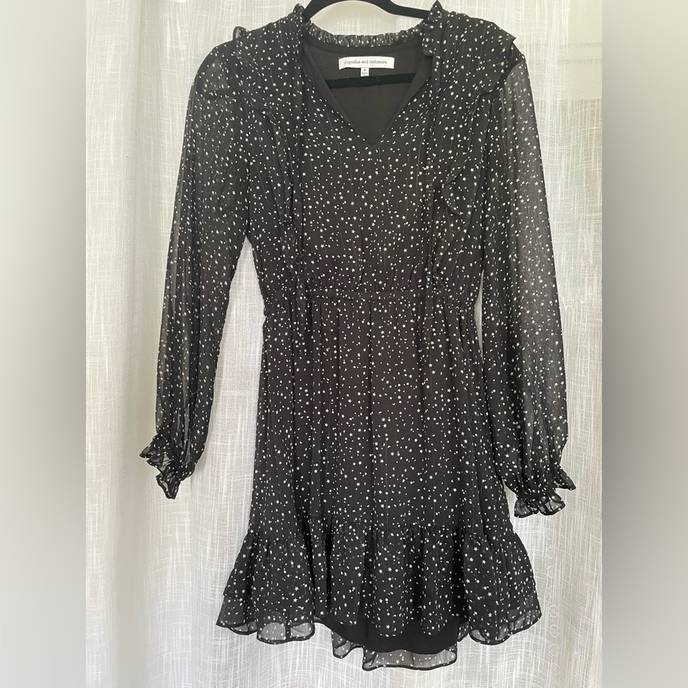Black star print dress